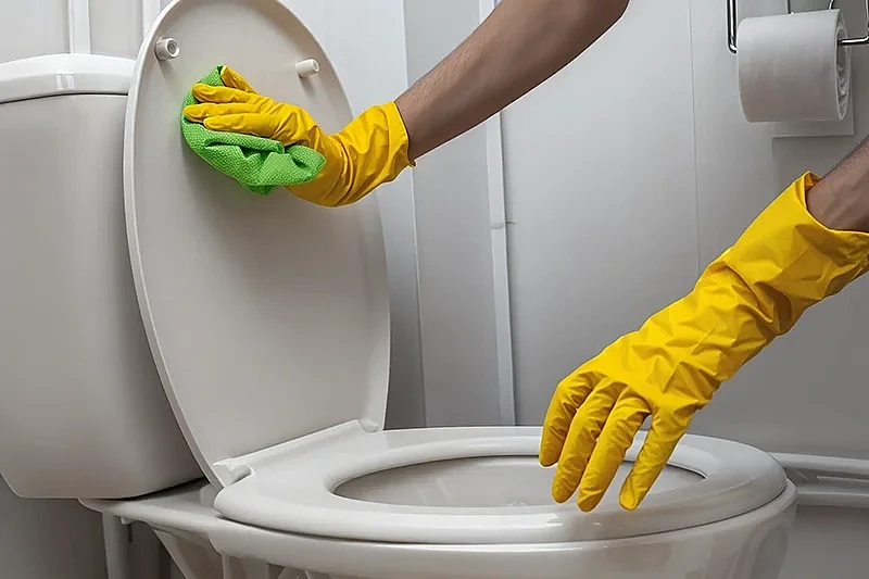 Regular cleaning guarantees perfect cleanliness.