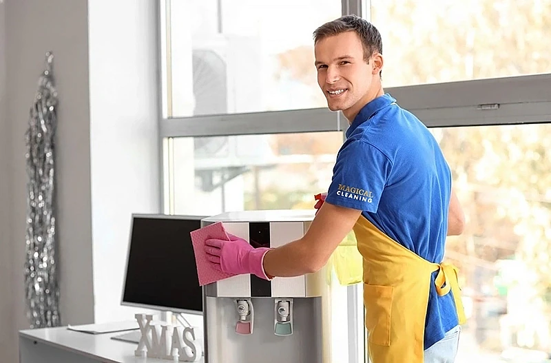 Large-Scale Shopping Centre Cleaning