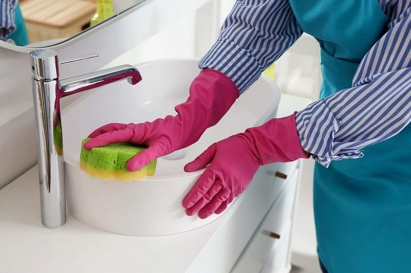 Bathroom Sanitation and Detail Work