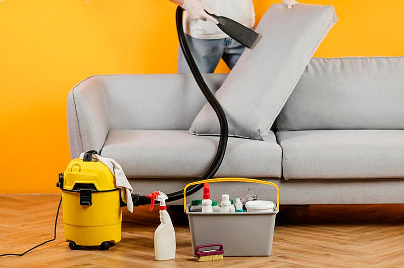 Dry cleaning of furniture
