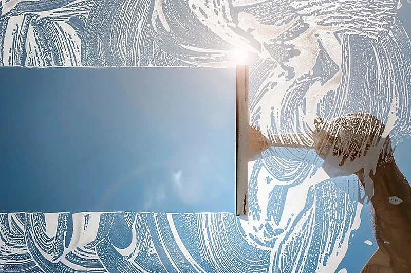 Professional Window Cleaning — Safety, Precision and Long-Lasting Results