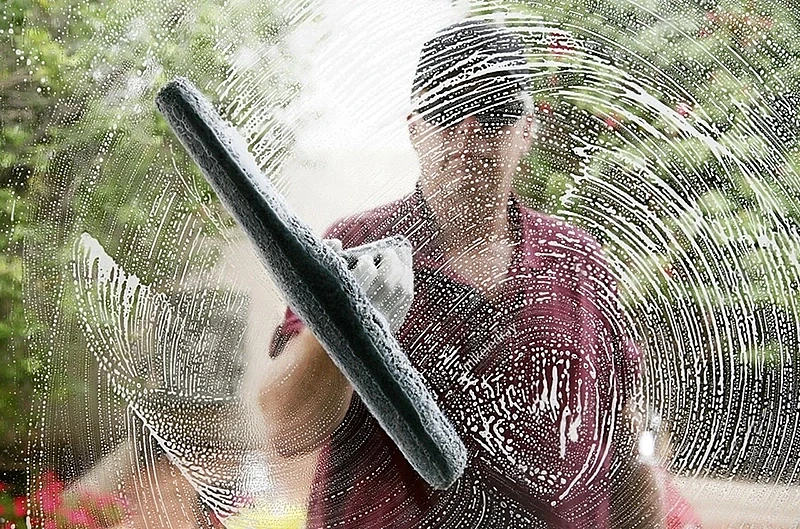 How Irish Weather Affects Window Cleanliness