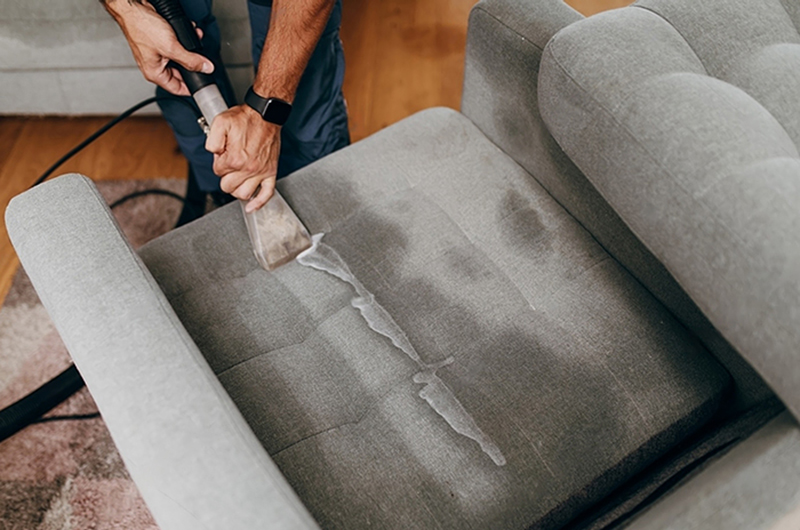 Dry cleaning of furniture